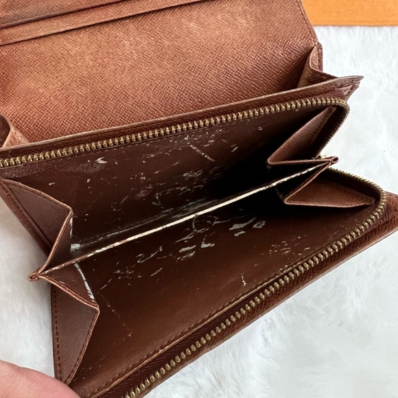 Authentic Louis Vuitton Bifold Tressor Compact Wallet - Picture 10 of 13